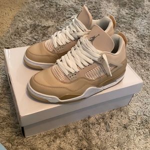 Jordan 4 shimmer gently used